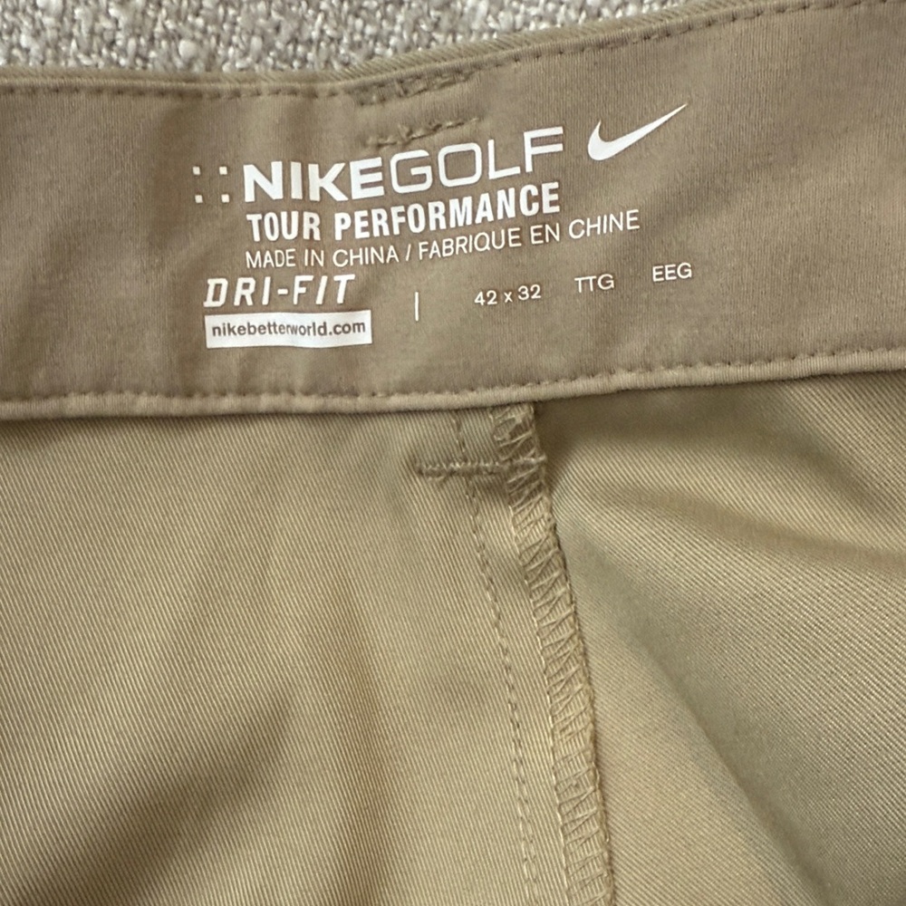 Nike 42x32 Men's Golf Pant Khakis - Picture 2 of 5